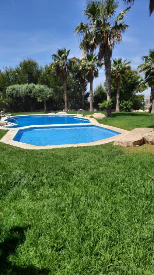 موتيكْتْساميل Appartement Alicante Golf Bonalba Avec Piscine المظهر الخارجي الصورة